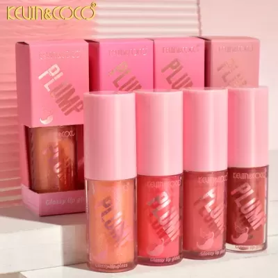 Gloss labiais KEVIN&COCO PLUMP com tampas rosas e embalagem rosa no fundo