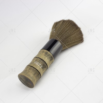 Pincel de barbear com cabo castanho e cerdas castanhas