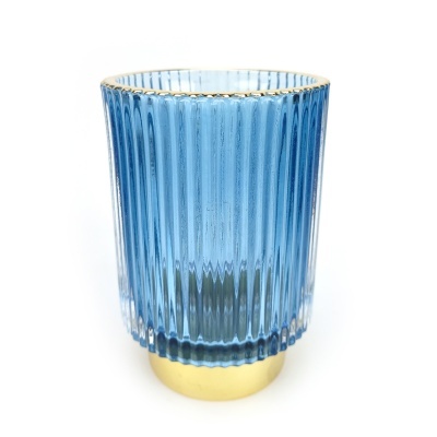 Vaso decorativo azul com base e borda douradas