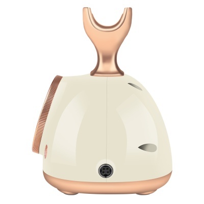 Base branca e rosa dourada para ferro de engomar