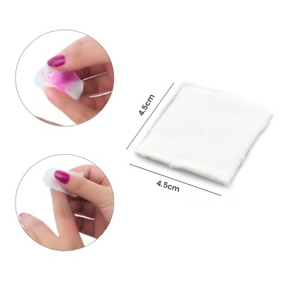 Pano cúbico branco de 4,5cm x 4,5cm para remover esmalte de unhas