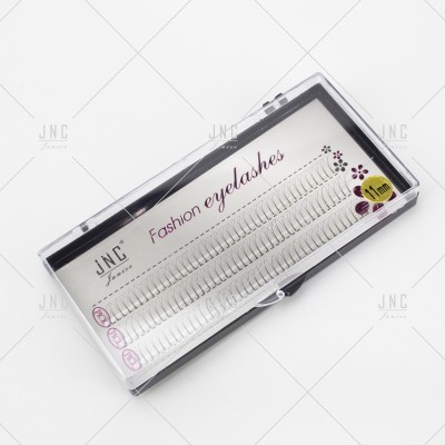 Estojo plástico transparente com pestanas postizas brancas, texto Fashion eyelashes e 1 mm