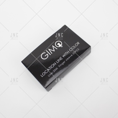 Caixa preta retangular com texto branco GIMQ LOCATION LINE WITH COLOR