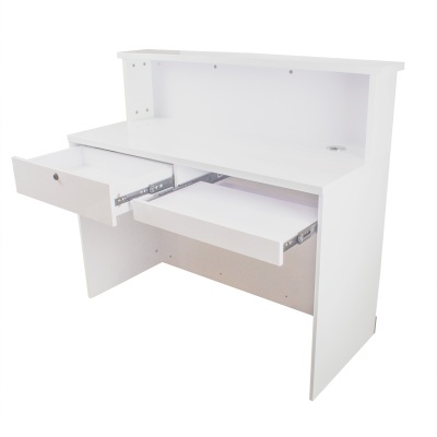 Secretária branca com duas gavetas abertas