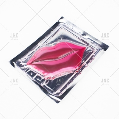 Máscara de lábios em gel rosa embalada em plástico