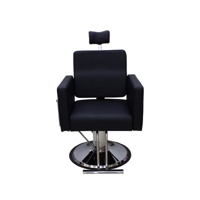 Cadeira de cabeleireiro preta com base metálica cromada