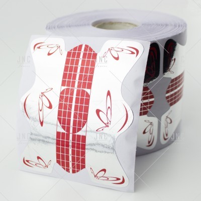 Rolo de etiquetas autocolantes brancas com desenhos vermelhos geométricos e de insetos