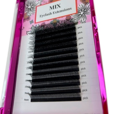 Conjunto de extensões de pestanas em várias medidas em embalagem rosa com flores