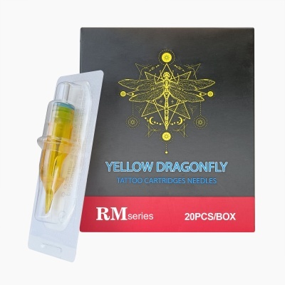 Caixa preta com agulhas para tatuagem Yellow Dragonfly e cartucho amarelo em embalagem plástica