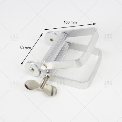 Prensa metálica prata com parafuso de aperto e alavanca