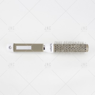 Escova térmica cinza com cerdas metálicas e cabo texturizado para cabelo