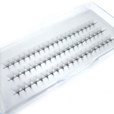 Conjunto de pestanas falsas em leque em embalagem plástica