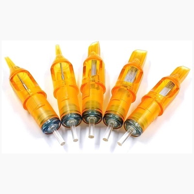 Cinco agulhas para tatuagem laranja com pontas metálicas