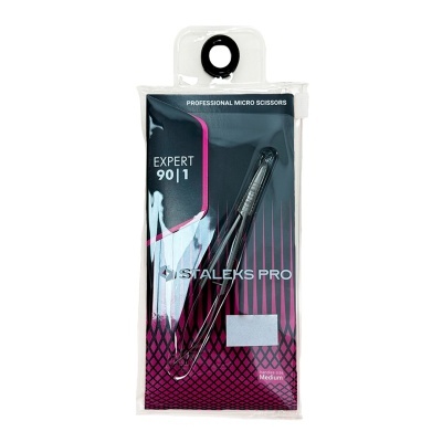 Tesoura micro profissional preta do modelo EXPERT 90 11 da marca STALEX PRO em embalagem blíster