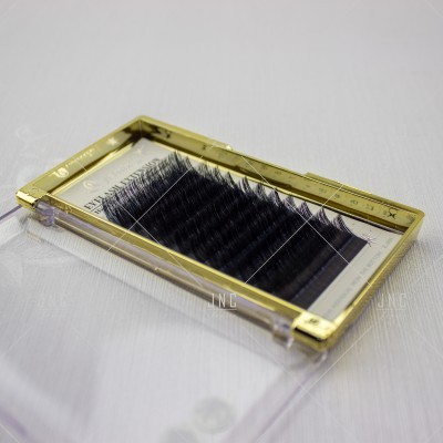 Caixa dourada com pestanas sintéticas pretas para extensões de pestanas