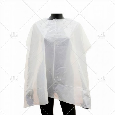 Pelerine de proteção branca translúcida em manequim negro