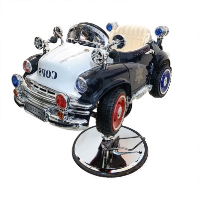 Carro polícia de brinquedo infantil preto e branco com rodas coloridas sentado em suporte metálico redondo