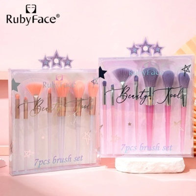 Conjunto de pincéis RubyFace maquiagem 7 peças com cerdas rosa e lilás em embalagem transparente com estrelas