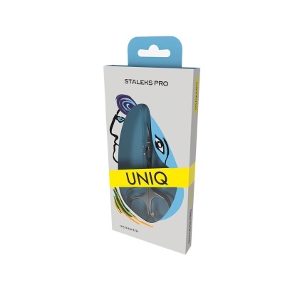 Embalagem de produto Staleks Pro UNIQ com janela transparente e ilustrações abstratas