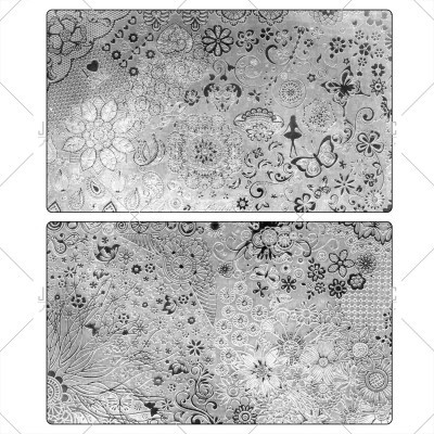 Tapetes retangulares com padrões florais e abstratos em tons cinzentos e pretos.