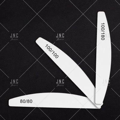 lixas para unhas brancas com números de granulação 80/80, 100/100 e 100/180