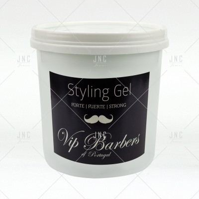 Frasco de styling gel branco com rótulo preto e texto Vip Barbers.