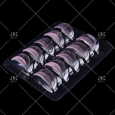 Conjunto de 10 unhas postiças rosa em embalagem preta