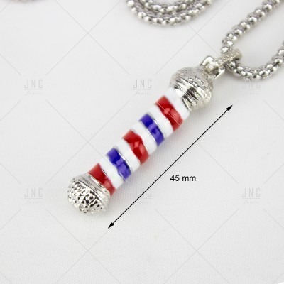 Colar com pendente cilíndrico riscado vermelho branco azul e metal prateado