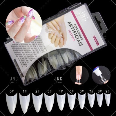 Conjunto de unhas artificiais JNC Nails em embalagem com várias formas e aplicação mostrada