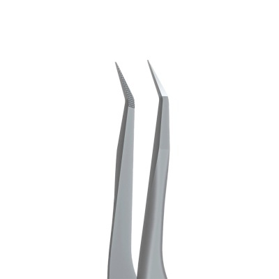 Pinças metálicas com pontas finas e texturas diferentes