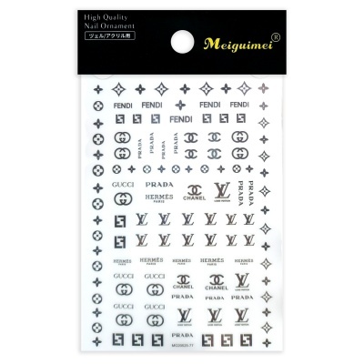 Decoração para unhas com logótipos de marcas de luxo em preto e branco