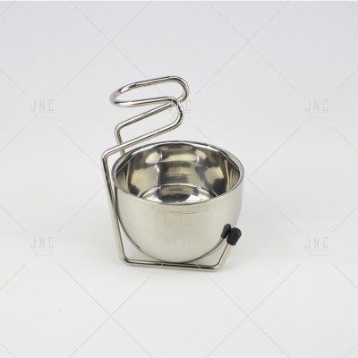 Taça de aço inoxidável com suporte metálico prateado