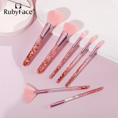 Conjunto de pincéis de maquilhagem rosa com cabos transparentes e purpurina