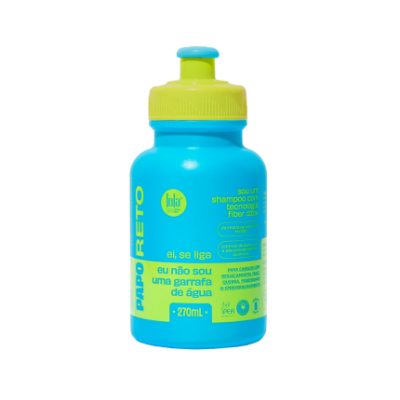 Garrafa de plástico azul e verde-limão com rótulo de champô sólido Lola Cosmetics PÁ P´O RETO