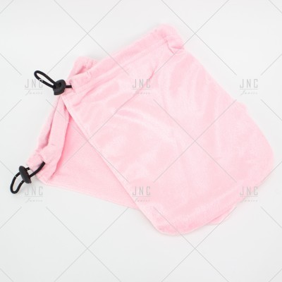 Sacos de tecido de veludo cor-de-rosa com fecho de cordão preto