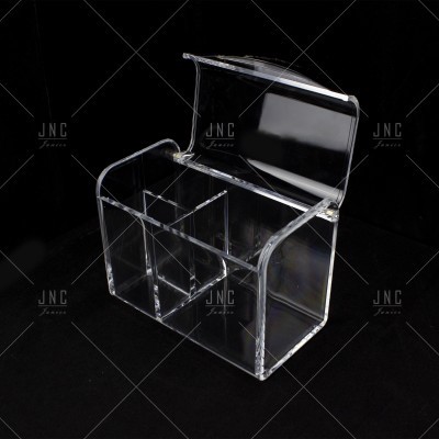 Organizador acrílico transparente com tampa e três compartimentos