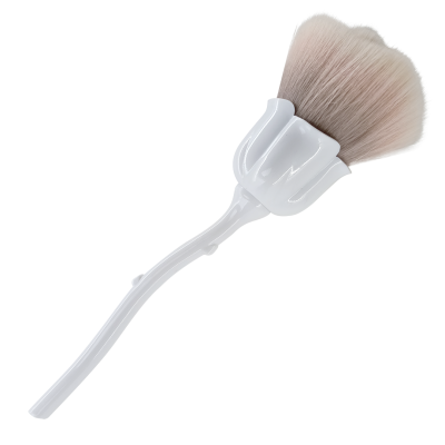 Pincel de maquilhagem com cabo branco e cerdas claras