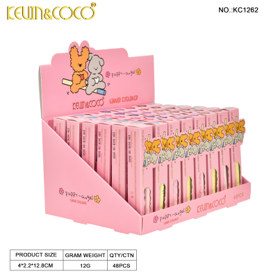 Display com eyeliners líquidos KEVIN&COCO em caixas rosa com desenho de cachorros