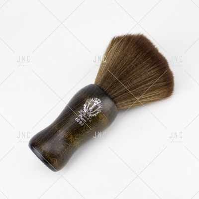 Pincel de barbear com cabo em madeira escura e pelo castanho denso