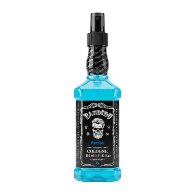 Frasco de pós-barba Bandido Cologne com líquido azul e etiqueta preta
