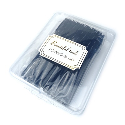 Estojo transparente com escovas para cílios pretas e etiqueta I.D Make UP