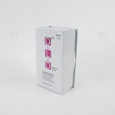 Embalagem branca do produto D.L.D™ Special brand sobre fundo branco