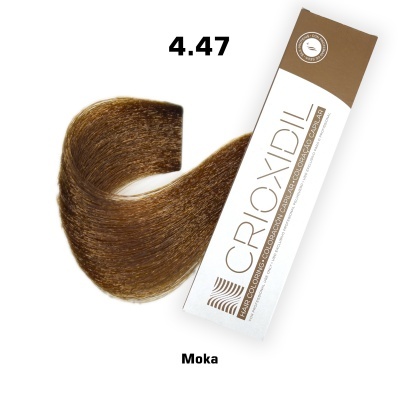 Amostra de cabelo castanho Moka com embalagem da tinta Croxidil cor 4.47