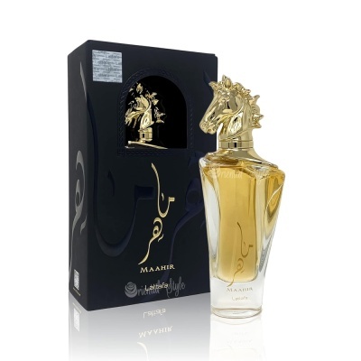 Frasco de perfume com tampa em forma de cabeça de cavalo e caixa preta com texto dourado MAAHIR