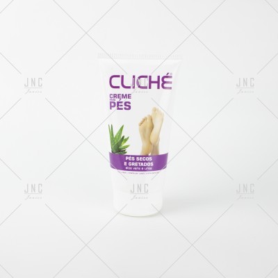 Creme para pés Cliché em embalagem branca com texto roxo e imagem de pés e aloe vera