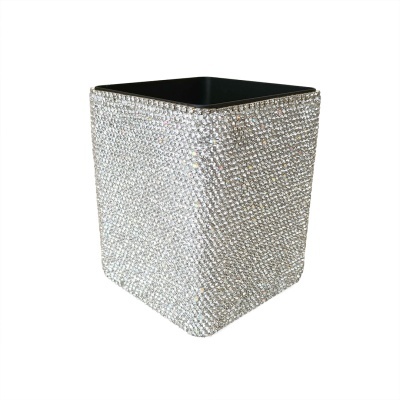 Recipiente decorativo quadrado coberto com strass prateados e interior preto