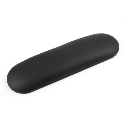 Apoio de pulso preto curvo sobre fundo branco