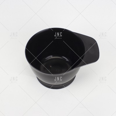 Recipiente de plástico preto com bocal largo