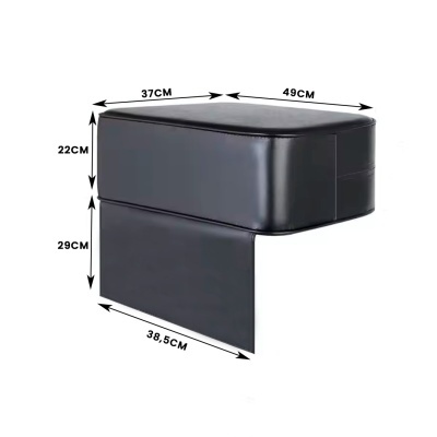 Pufe preto em couro sintético com medidas em centímetros indicadas, fundo branco.