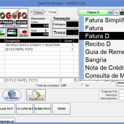 Interface de software GestPOS 64 Intelli com lista de produtos e opções de fatura em português